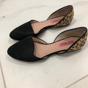 Betsey Johnson Flats